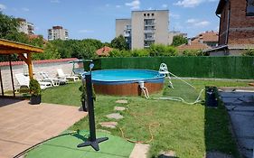Къща Карби